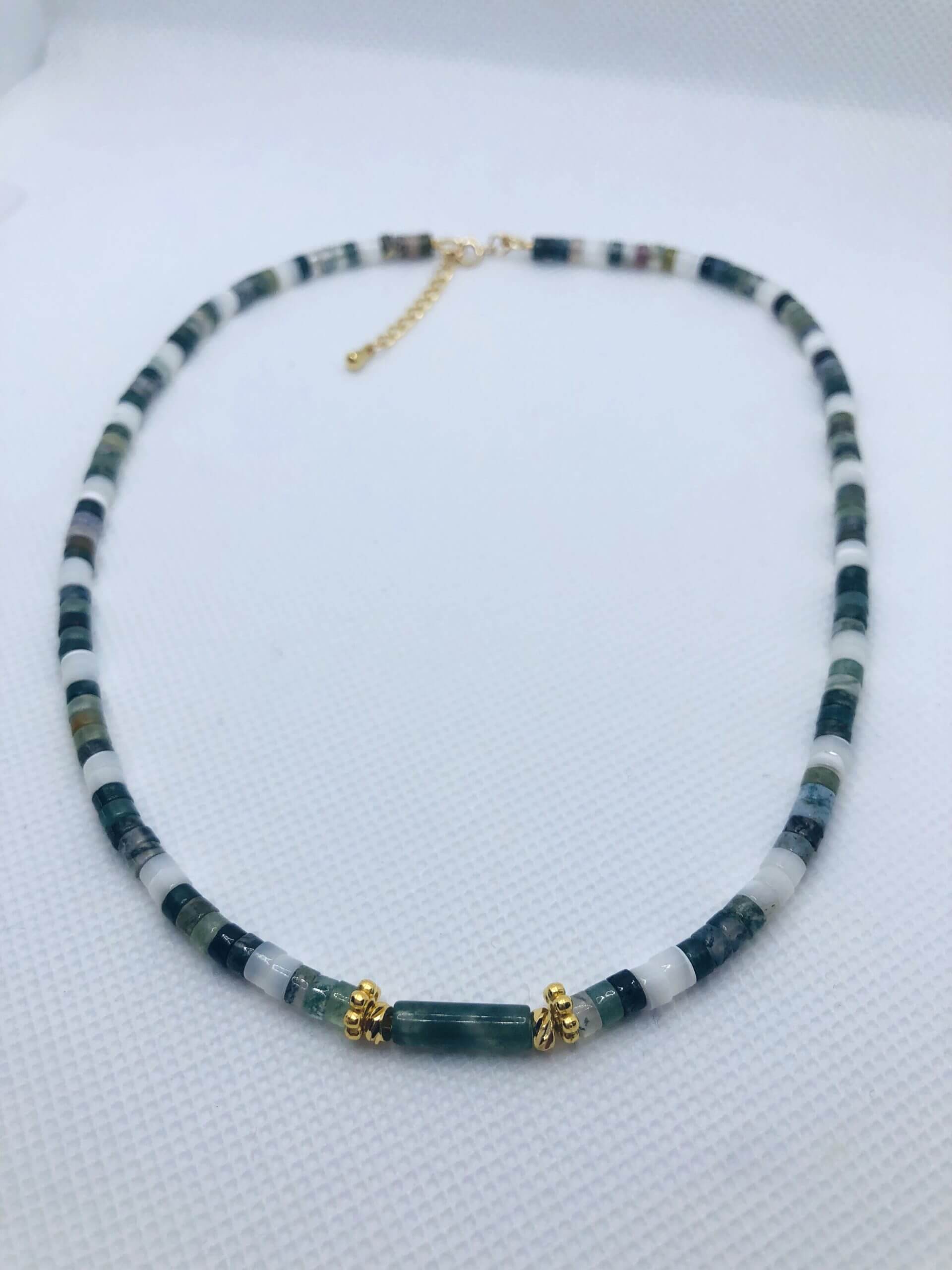 Collier en agate d'Inde et en nacre